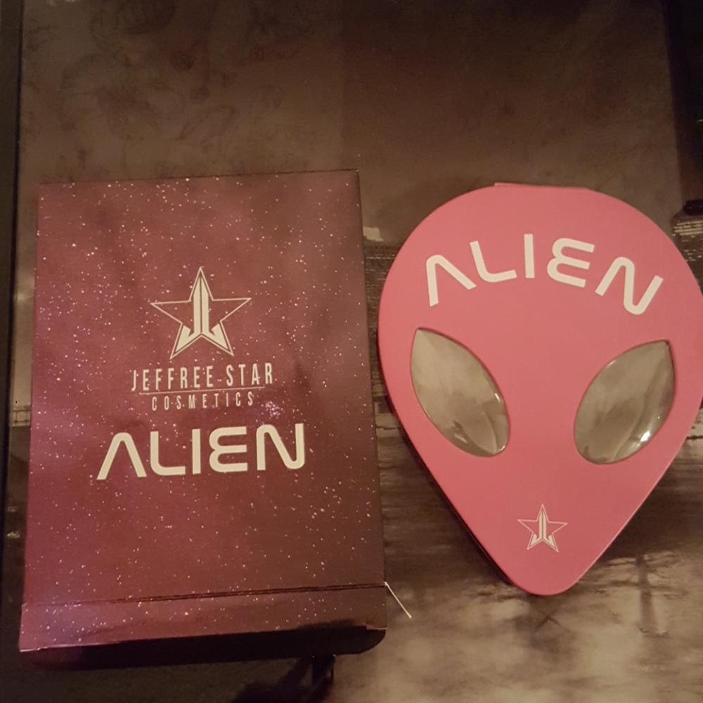 Jeffree Star Alien Palette